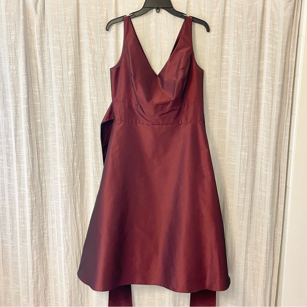 Ann Taylor Burgundy V-Neck A-Line Dress 8